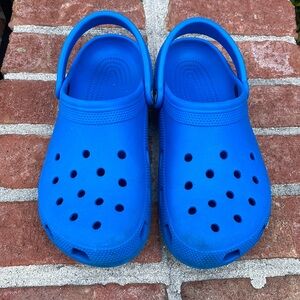 Crocs- men 8 : women’s 10